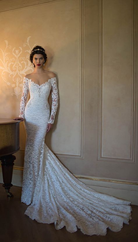 Show-stopping off-the-shoulder lace wedding dress by @bertabridal Pregnant Wedding Photos, Maternity Bridal Dress, Off The Shoulder Mermaid Wedding Dress, Wedding Dress Backs, White Lace Wedding Dress, Pregnant Wedding, Amazing Wedding Dress, Party Mode, 2015 Wedding Dresses