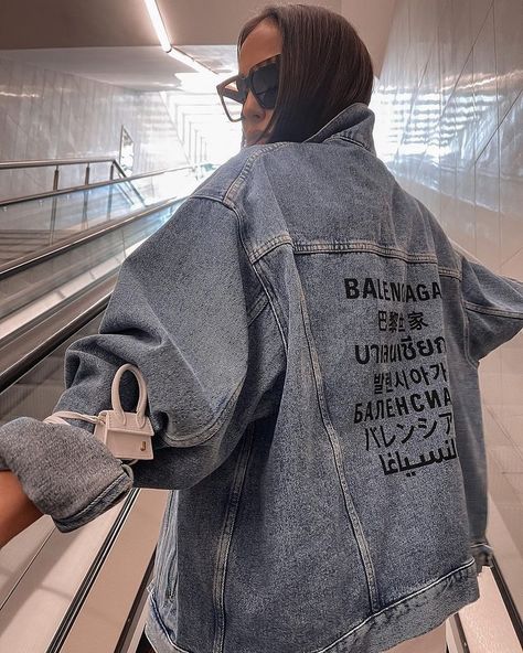 Classy.Stylish.Fashion.Girls on Instagram: “@nikoleta_lozanova #theluxegirls💁🏼‍♀️” Balenciaga Denim Jacket, Nikoleta Lozanova, Live Quotes, Street Wear Fashion, Balenciaga Jacket, Denim Jacket Outfit, Fashion Chanel, Jean Vintage, Poetry Book