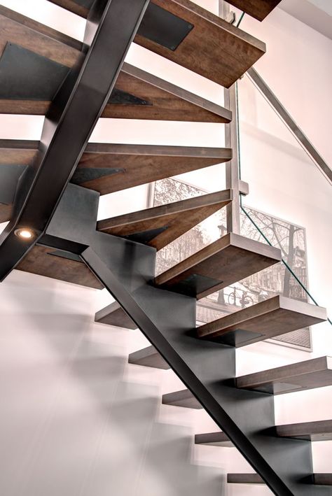 Steel Staircase Design Modern, Single Stringer Staircase, Fabricated Staircase, Fabrication Staircase Design, Fabrication Staircase, Central Stringer Staircase, Steel Staircase Design, Modern Barn Interior, Steel Stringer Staircase