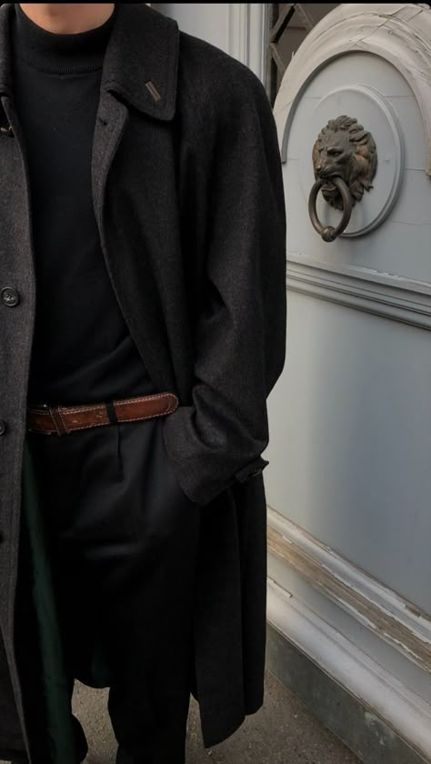 Dark Green Coat, Sixth Form Outfits, Dark Academia Outfits, Gentleman Aesthetic, Academia Outfits, Black White Outfit, The Perfect Guy, Academia Aesthetic, Streetwear Men Outfits