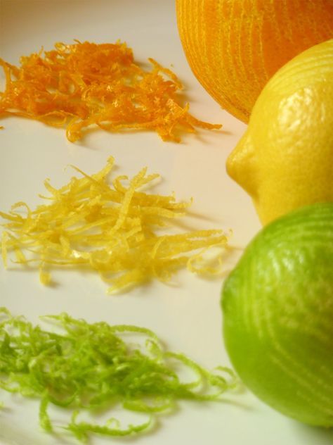 Pooka's What's for Dinner: How to Dry a Lemon, Lime or Orange Zest Lemon Zest Recipes, Dried Lemon Zest, Dried Lemon Peel, Candied Lemon Peel, Citrus Recipes, Lime Peel, Candied Lemons, Dried Lemon, Preserved Lemons