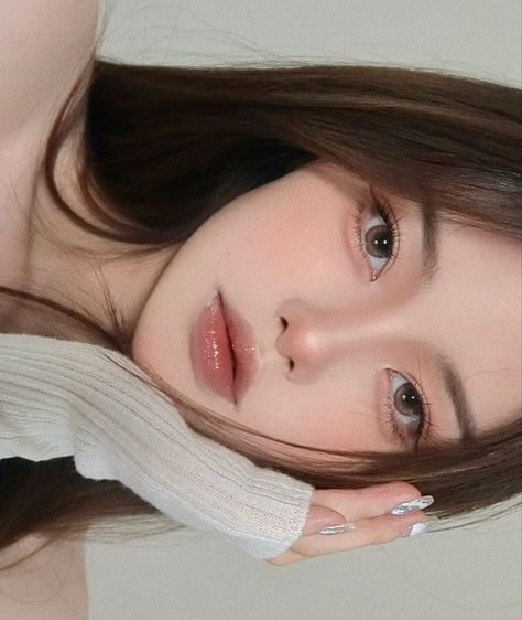 Makeup Ala Korea, Makeup Asia, Makeup Ulzzang, Asian Makeup Looks, Mekap Mata, Korean Makeup Look, Floral Makeup, Soft Makeup Looks, Doll Eye Makeup