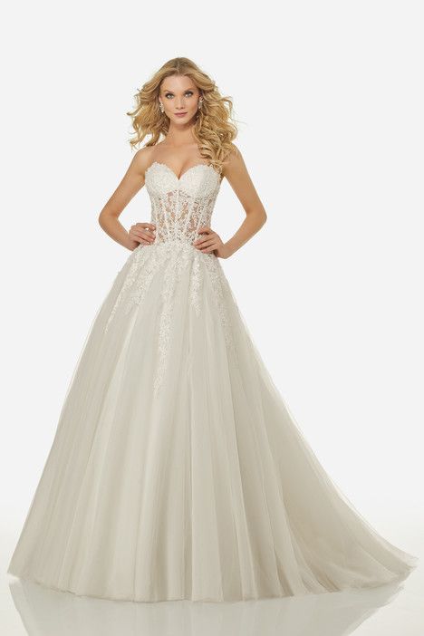 Serena (3418) dress (A-line, Sweetheart, Strapless , Sleeveless ) from Randy Fenoli Bridal 2018, as seen on dressfinder.ca. Click for Similar & for Store Locator. Randy Fenoli Wedding Dress, Simple Sheath Wedding Dress, Randy Fenoli, Wedding Dresses Near Me, Wedding Dresses Kleinfeld, Bridal Things, Anna Campbell, Kleinfeld Bridal, Wedding Dresses 2018