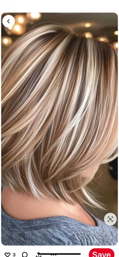 Light Blonde With Brown Lowlights, Highlights For Light Brown, Medium Bob With Highlights, 3 Color Hair Highlights, Honey Blonde And Caramel Highlights, Bob With Highlights Blonde, Striking Hair Color Highlights, Short Hair Blonde Highlights Brunettes, Light Hair With Highlights