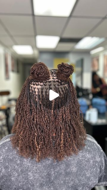 Copper Microlocs, Short Micro Locs Styles, Large Microlocs, Micro Locks Hair Styles, Micro Locs With Extensions, Curly Microlocs, Blonde Microlocs, Micro Locs Hairstyles, Microlocs With Extensions