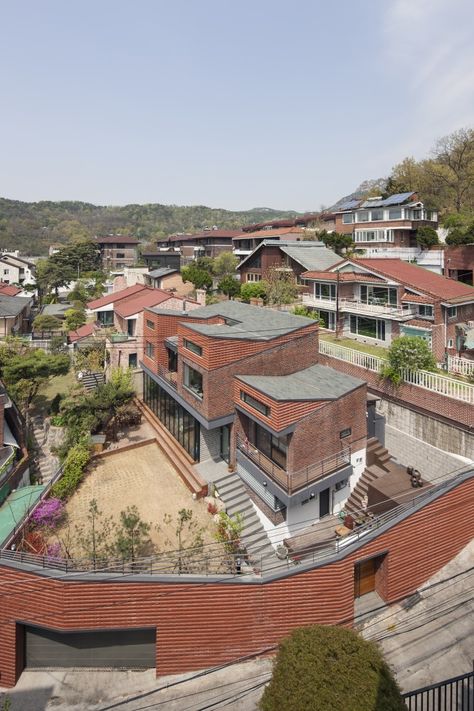 Time Stacking House / JOHO Architecture Korea House Modern Seoul, House Shifting, South Korea Seoul, Time Space, Stone Architecture, House Map, Living Room Design Decor, Seoul South Korea, City House