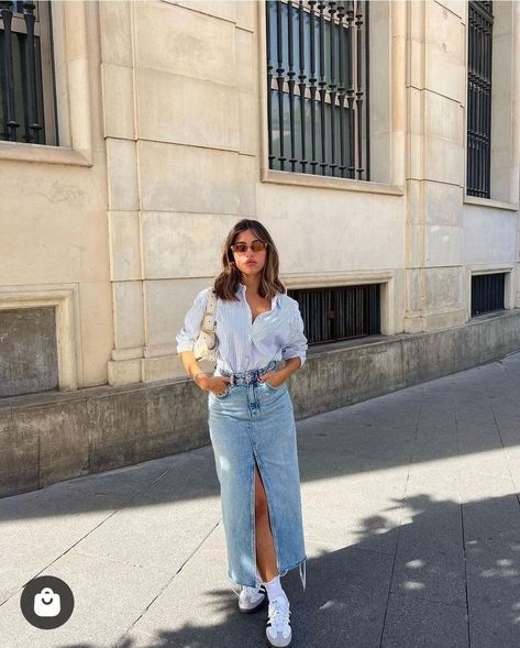 Long Denim Skirt Outfits, Skirt Outfits For Women, Long Denim Skirt Outfit, Denim Skirt Trend, Fashion Dresses For Women, Samba Outfit, Long Jean Skirt, Denim Skirt Outfits, Europe Outfits