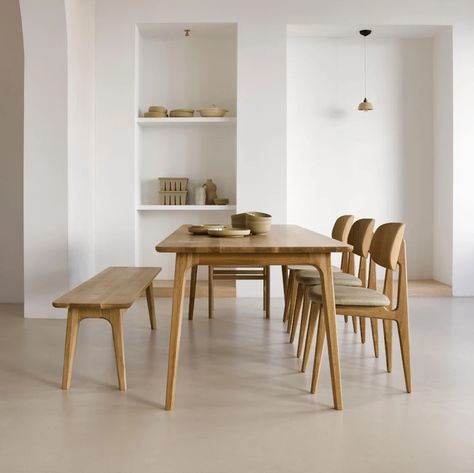 Scandi Dining Room, Timeless Dining Room, Japandi Dining Room, Japandi Dining, Scandinavian Dining Table, Scandinavian Dining Room, Conference Room Chairs, Scandinavian Furniture Design, Set Meja Makan