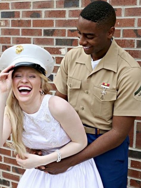 Black Guy White Girl, Military Marriage, Black Man White Girl, Interracial Family, Military Couples, Army Couple, Black And White Couples, Interracial Marriage, Military Wedding