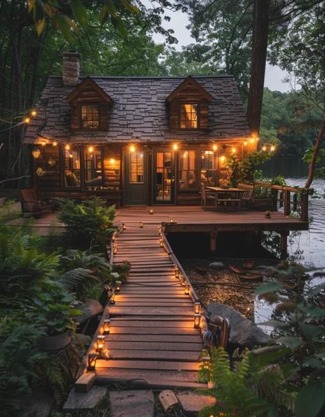 Cottage In Woods, Dream House Pictures, Tiny House Rentals, Treehouse Cabins, Romantic Cabin, Lakeside Cottage, Cabin Exterior, Cottage Cabin, Fantasy House