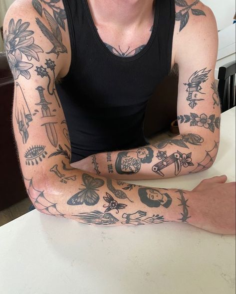 Torso Tattoos, Sharpie Tattoos, Full Arm Tattoos, Traditional Tattoo Sleeve, Awesome Tattoos, Small Tattoos For Guys, Hand Tattoos For Guys, Best Sleeve Tattoos, Small Tattoo Designs