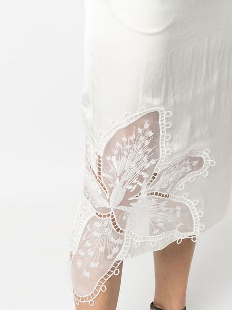 Lace Panel Dress, White Lace Skirt, Embroidery Skirt, Fashion Hacks, Embroidered Skirt, Cut Work, Unique Outfits, Lace Design, Fashion Details