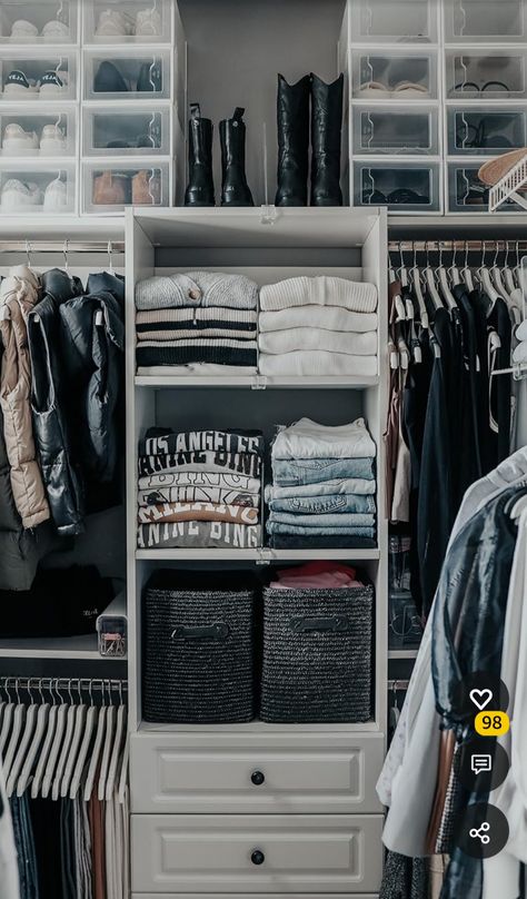 His Hers Closet Organization, Man Closet Organization, Closet Maid Organization, Closet Organization Aesthetic, Simple Closet Organization, Walk In Closet Organization, Vanity Closet, Walk In Closet Ideas, Get Rid Of Clothes