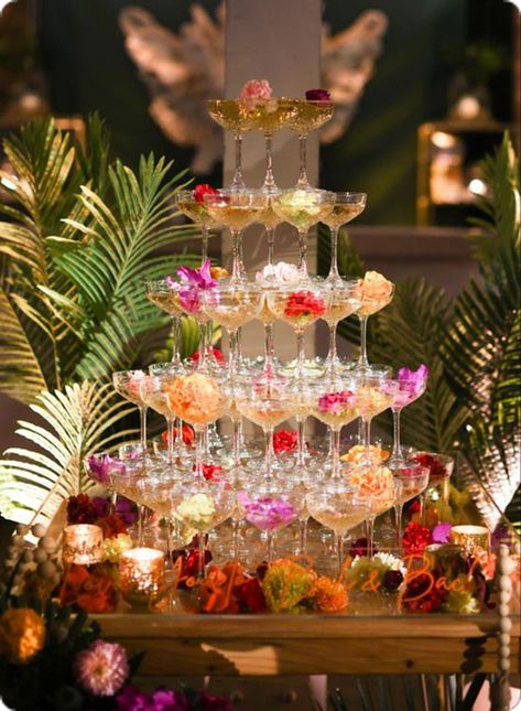 Bright Wedding Theme, Colorful Wedding Decor, Champagne Tower Wedding, Bold Wedding Colors, Wedding Floral Arch, Thanksgiving Table Decor Ideas, Vibrant Wedding, Outdoor Wedding Inspiration, Festive Wedding