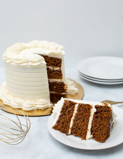 Spice Layer Cake, Powdered Sugar Icing, American Cake, Cake Frosting Recipe, Catering Desserts, Pumpkin Spice Cake, Wedding Cake Recipe, Spice Cake, Pumpkin Cake