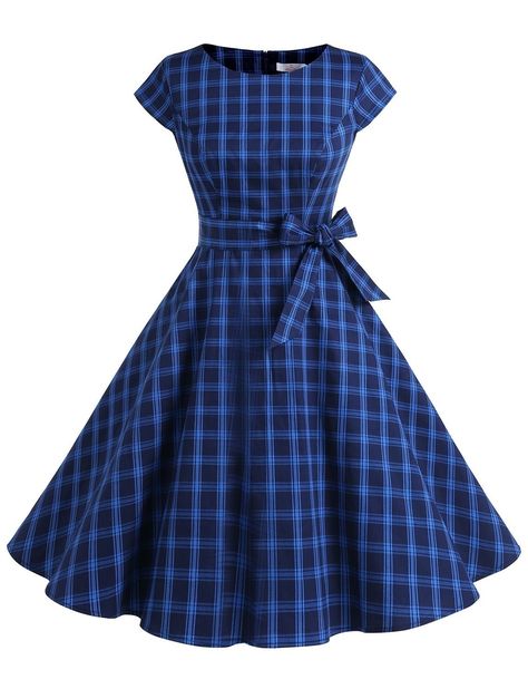 This Dress Looks Amazing On Everyone And You're Gonna Wanna Twirl For Joy Rockabilly Mode, Cap Sleeve Prom Dress, Design Kurta, 1950s Retro, Frock Fashion, Vintage 1950s Dresses, Rockabilly Dress, Cap Dress, Frock Design