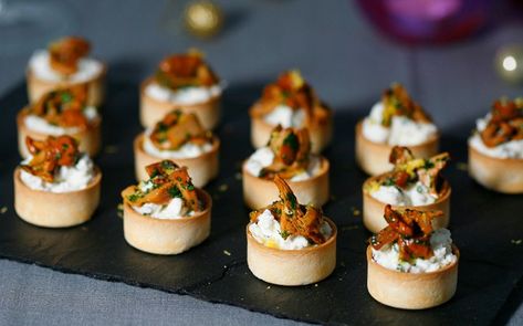 <p>This simple canapé will wow guests without giving you hours of work to do in the kitchen. It’s great for drinks parties and will stay fresh for a couple of hours if you want to get ahead or take to a friend’s. Next time try varying the mushrooms or herbs you use. This will quickly become a party staple!</p> Canapes Catering, Fancy Appetizer Recipes, Christmas Canapes, Canapes Recipes, Fancy Appetizers, Goat Cheese Recipes, Wild Mushroom, Pub Food, Catering Food