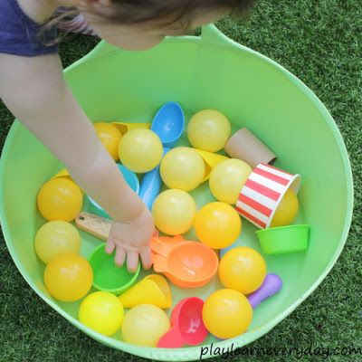 Ice Cream Scoop and Balance Game - Play and Learn Every Day Ice Cream Activities For Infants, Ice Cream Outdoor Activities, Ice Cream Theme Toddler Activities, Ice Cream Gross Motor Activities, Ice Cream Games For Kids, Ice Cream Activities, Ice Cream Party Games, Ice Cream Science, Storybook Crafts