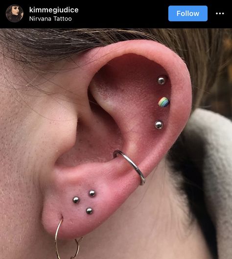 Triangle Lobe Piercing, Triple Lobe Piercing, Piercing Inspo, Pretty Ear Piercings, Cool Piercings, Body Modification, Lobe Piercing, Ear Stack, Body Modifications