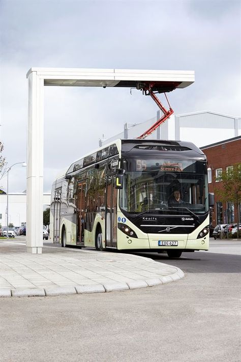 Värnamo (Sweden) Public Transit System Going Fully Electric, 4-Bus Order From Volvo Buses Train Concept, Public Transit, Green Tech, New Bus, New Order, Electric Vehicles, Transportation Design, Bus Station, Clean Energy