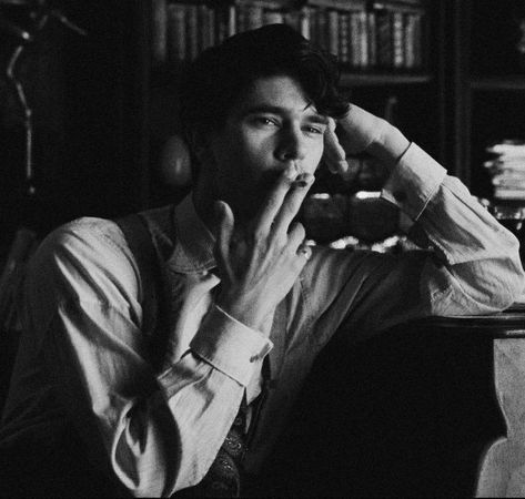 The Secret History Aesthetic, Henry Winter, Ben Whishaw, Cloud Atlas, Donna Tartt, Tom Riddle, Dark Academia Aesthetic, The Secret History, Academia Aesthetic