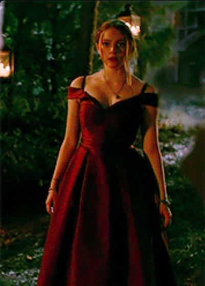 Hope Legacies, Danielle Russell, Mare Barrow, Red Frock, Daniella Rose, Legacy Tv Series, Chica Cool, Legacies Cast, Hope Mikaelson