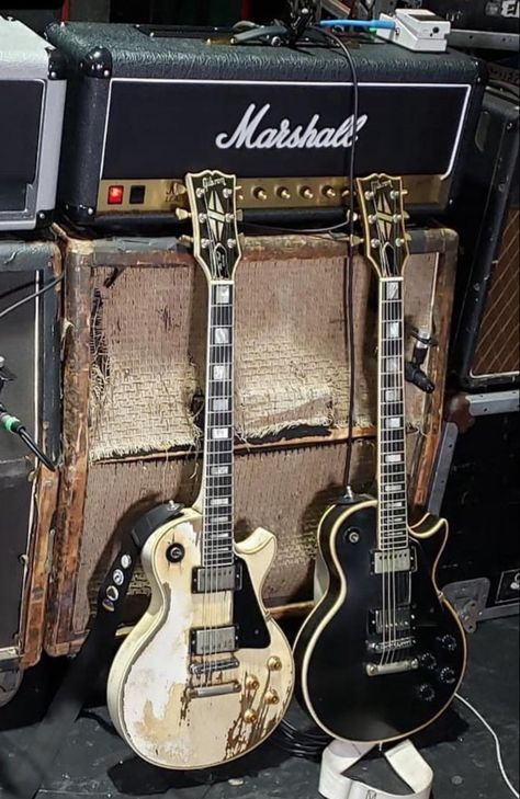 Pete Steinkopf’s Gibson Les Paul Customs Gibson Aesthetic, James Hetfield Guitar, Slash Les Paul, Vintage Les Paul, Gibson Les Paul Custom, Marshall Amps, Epiphone Guitars, Acoustic Guitar Amp, Guitar Obsession