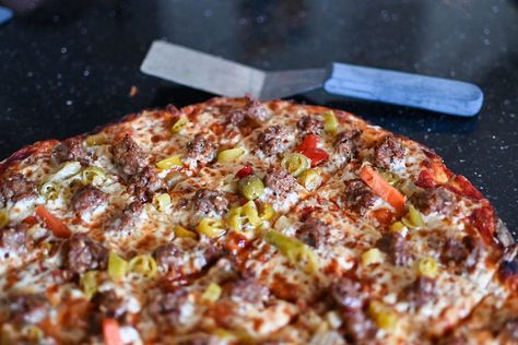 Tavern Pizza Recipe, Tavern Style Pizza Crust Recipe, Chicago Tavern Style Pizza Recipe, Calzone Ideas, Chicago Pizza Recipe, Tavern Style Pizza, Tavern Pizza, Pizza Variations, Pizza Stone Recipes