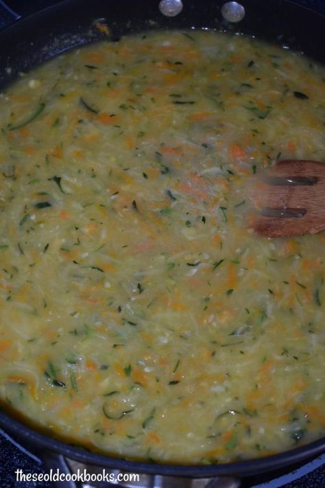 Zucchini Beef Soup, Cheesy Zucchini Soup, Zucchini Cheddar Soup, Zucchini Cheese Soup, Crock Pot Zucchini Soup, Ground Beef Zucchini Soup, Zucchini Chowder Soup, Zucchini Stew Recipes, Soups With Zucchini