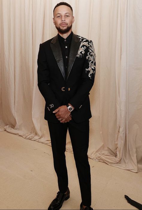 Boys Prom Outfit Ideas, Prom Men Outfit, Prom Looks For Guys, Boy Prom Outfit, Prom Outfits For Guys, Men Ootd, Prom Men, Met Gala Outfits, Formal Men Outfit