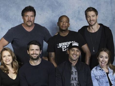 Les Frères Scott : que deviendraient Peyton, Skills, Chase aujourd'hui ? Les acteurs ont leur théorie Antwon Tanner, Oth Cast, Les Freres Scott, Stephen Colletti, Lee Norris, Craig Sheffer, Moira Kelly, Robert Buckley, One Tree Hill Cast