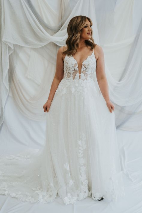 Greater Nashville Bridal Shop | Madi Lane Jenica | Clarksville Tn | Madi Lane Wedding Gowns | Whimsical Wedding Gown | Nashville bridal shop | Best of Nashville | Jenica Madi Lane, Madi Lane Jenica, Madi Lane Wedding Dress, Wedding Gatsby, Whimsical Wedding Gown, Gown Boutique, Madi Lane, Wedding Types, Two Brides