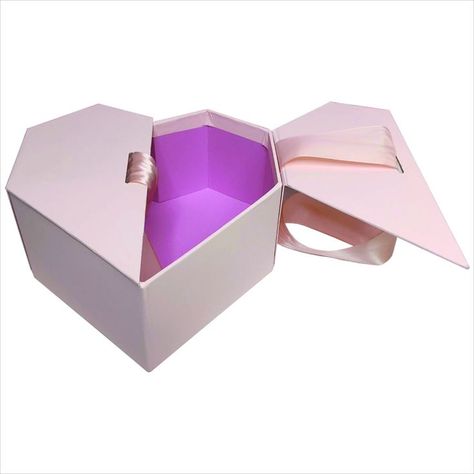 This is a heart shaped box. It has a soft fabric surface. Magnetic and ribbon closure. This is absolutely a good surprise packaging. #heartshapebox #giftbox #magneticclosurebox Heart Packaging Design, Luxury Product Packaging, Heart Shaped Boxes, Book Packaging, Hair Packaging, Incense Packaging, Heart Gift Box, Packaging Template Design, Gifts For Hubby