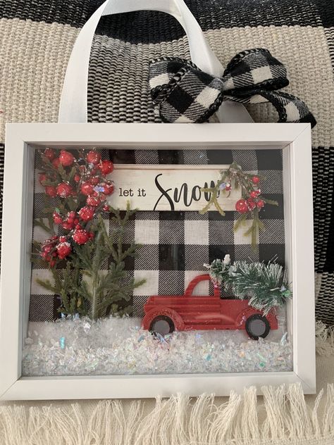 Shadow Box Ideas For Christmas, Shadow Box Christmas Diy, Christmas Shadow Boxes Diy, Christmas Shadow Box Ideas, Diy Christmas Shadow Box, Shadow Box Ideas, Shadow Box Gifts, Christmas Diorama, Christmas Cricut