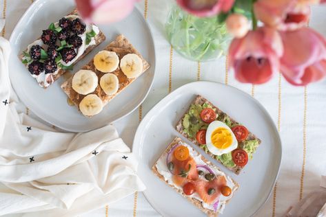 Light and healthy breakfast with Wasa crispbread. Wasa Breakfast, Breakfast Crackers, Wasa Crispbread, Cracker Bread, Healthy Snaks, Healthy Breakfast Toast, Breakfast Simple, High Protein Dishes, Bread Ideas