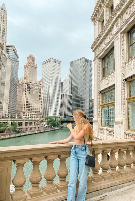 Chicago Picture Ideas, Chicago Picture Ideas Summer, Chicago Outfit Ideas, Photo Ideas In Chicago, Chicago Photo Ideas, Chicago Fits, Chicago Photo Ideas Summer, Chicago Skydeck Photo Ideas, Chicago Instagram Pictures