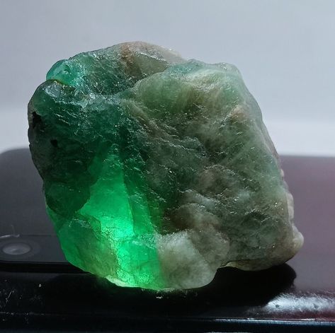 Emerald Rough Stone, Natural Zambian Emerald Rough Stone, Raw Emerald, Rare, Top Quality Rough, Emerald Rough. Raw Gemstones Rocks, Minerals Crystals Stones, Emerald Green Stone, Raw Emerald, Gem Jewelry, Gold Aesthetic, Rare Stone, Zambian Emerald, Beautiful Rocks