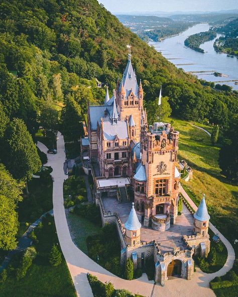 CASTLE | mypassion on Instagram: “presents:.  . 🇩🇪  Drachenburg Castle. Stephan Sarter was born the youngest son of a Bonn innkeeper in 1833. Following his apprenticeship…” Drachenburg Castle, Castles Of The World, Peles Castle, Castle Mansion, Famous Castles, Rhine River, Neuschwanstein Castle, Castle House, Fantasy House