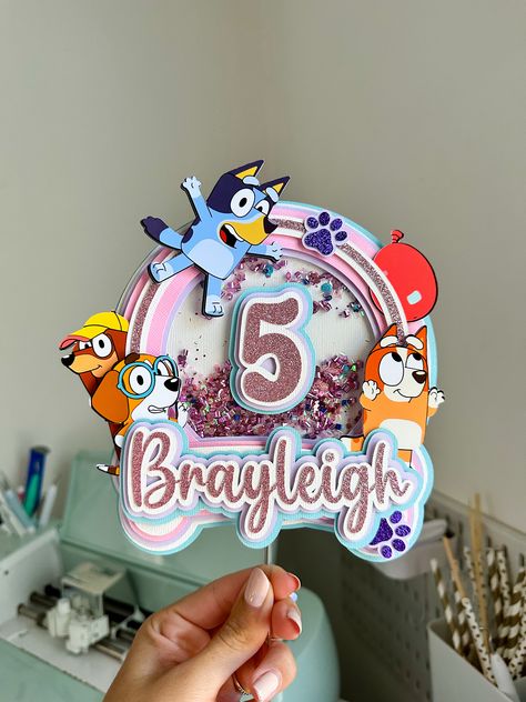 Bluey Birthday Cake Topper, Bluey Cake Topper, Bingo Cake, Bluey Characters, Shaker Cake Topper, Cricut Gifts, Perfect Cake, Glitter Cards, 3d Effect