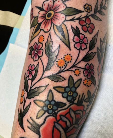 Traditional Tattoo Inspiration, Traditional Tattoo Flowers, Tattoo Filler, Traditional Tattoo Sleeve, Floral Tattoo Sleeve, Traditional Tattoo Art, Classic Tattoo, American Traditional Tattoo, American Traditional