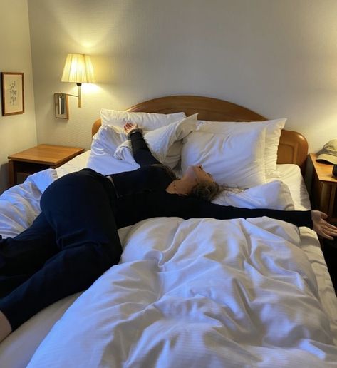 Dancing On Bed Aesthetic, Hotel Bed Pics, Hotel Trip Aesthetic, Hotel Aesthetic Couple, Hotel Work Aesthetic, Hotel Vision Board, Couple Hotel Room Aesthetic, Hotel Worker Aesthetic, Couple In Hotel Room Aesthetic