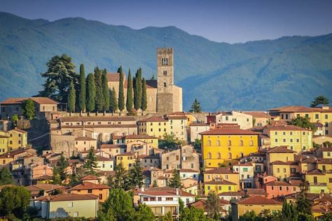 Barga Villages in Tuscany-2 Barga Italy, Tuscan Towns, Italy Villa, Tuscany Villa, Villas In Italy, Tuscany Travel, Toscana Italia, Santa Lucia, Holiday Villa