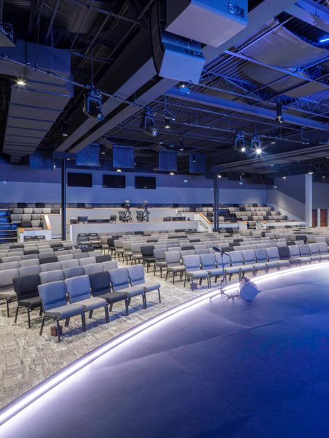 Multiply Church - Concord Campus designed by Equip Studio. Primary Worship Interior Photo. Worship Center Design Ideas, Contemporary Worship Space, Venue Lighting, Church Building Design, Church Interior Design, Dream Ideas, Campus Design, Modern Church, Church Stage