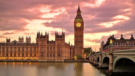 London Aesthetic Wallpaper, Bridge Wallpaper, London Wallpaper, Body Combat, Background Landscape, Big Ben Clock, Aesthetic London, Cheap Places To Travel, Wallpaper Macbook