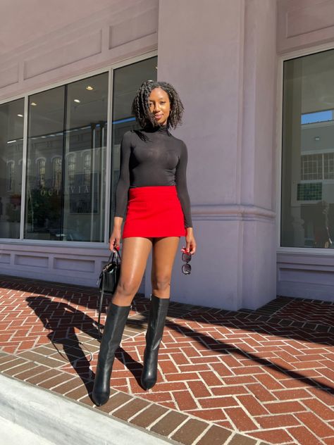 Red Turtleneck Outfit, Red Mini Skirt Outfit, Black Turtleneck Outfit, Red Leather Skirt, Girls Winter Fashion, Black Turtle Neck, Turtleneck Outfit, Night Club Outfits, Red Mini Skirt