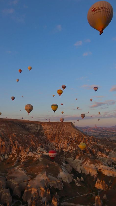 Best vacation destinations Turkey Hot Air Balloon Aesthetic, Hot Air Balloons Aesthetic, Turkey Asethic, Turkey Aesthetic Pics, Turkey Astethic, Turkey Country Aesthetic, Turkey Moodboard, Turkya Travel, Cappadocia Turkey Aesthetic