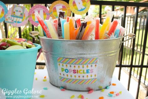 Popsicle Party_Popsicles on Ice Popsicle Party, Splash Party, Pool Party Kids, Park Birthday, Fiesta Tropical, Pool Birthday, Summer Birthday Party, Summer Pool Party, Water Party