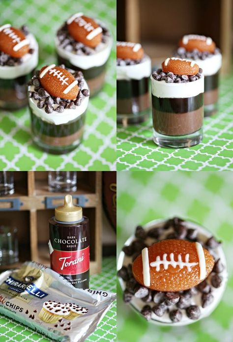 Shot Glass Desserts - Football Game Day Chocolate Recipe... Love this for a superbowl party! Superbowl Desserts Ideas, Super Bowl Cupcake, Football Desserts, Vanilla And Chocolate Cupcakes, Shot Glass Desserts, Superbowl Desserts, Baked Potato Bar, Potato Bar, Pudding Shots