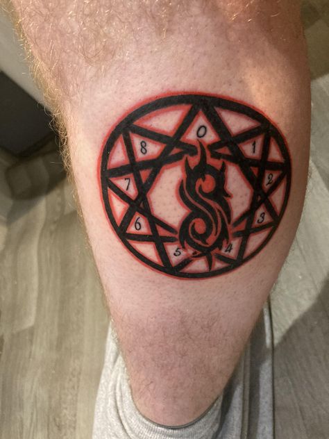 Slipknot Tattoo Designs, Slipknot Pentagram, Slipknot Tattoo, Slipknot Band, Band Tattoo, Star Tattoos, Slipknot, S Tattoo, Tattoo Inspo