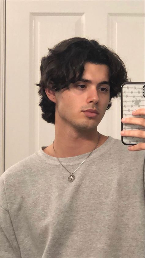 Middle Hair, Guy Haircuts Long, Men Haircut Curly Hair, Middle Part Hairstyles, Book Theme, Mens Hairstyles Medium, Boy Hair, Mens Hairstyles Thick Hair, Wavy Hair Men